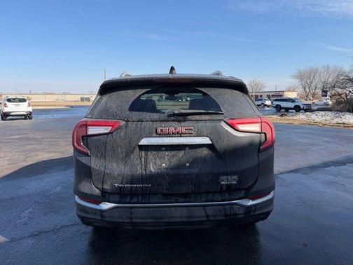 2023 GMC Terrain SLT