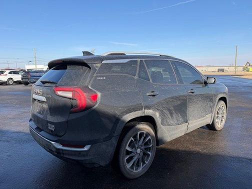 2023 GMC Terrain SLT