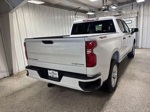 Summit White 2022 Chevrolet Silverado 1500 Custom