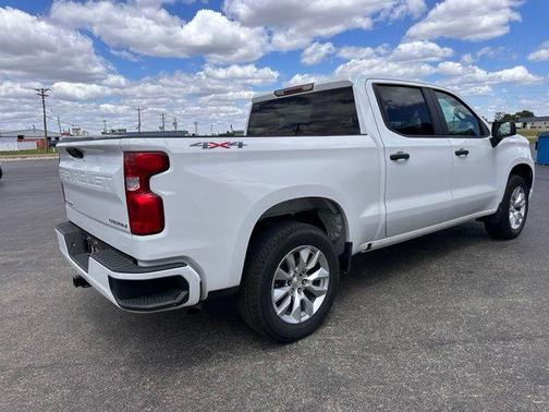 Summit White 2022 Chevrolet Silverado 1500 Custom