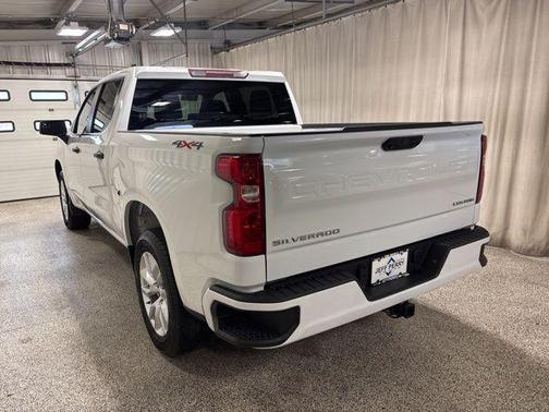 Summit White 2022 Chevrolet Silverado 1500 Custom
