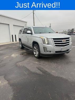 2018 Cadillac Escalade ESV Luxury