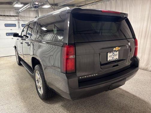 2017 Chevrolet Suburban LT