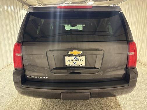 2017 Chevrolet Suburban LT