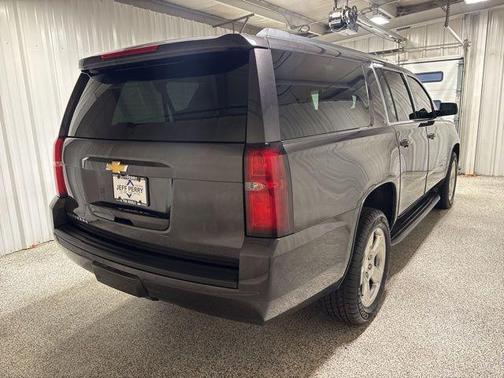 2017 Chevrolet Suburban LT