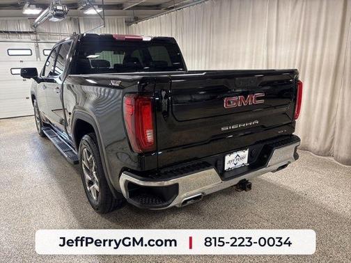 Onyx Black 2022 GMC Sierra 1500 SLT