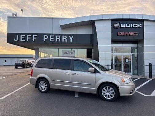 2013 Chrysler Town & Country Touring