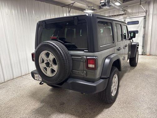 2022 Jeep Wrangler Unlimited Sport