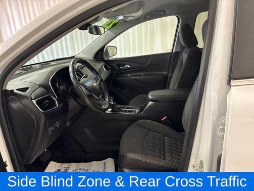 Iridescent Pearl Tricoat 2023 Chevrolet Equinox 1LT