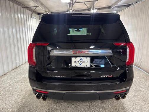 Onyx Black 2022 GMC Yukon AT4