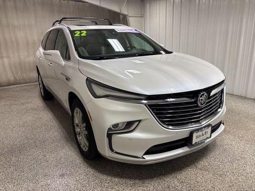 2022 Buick Enclave Essence