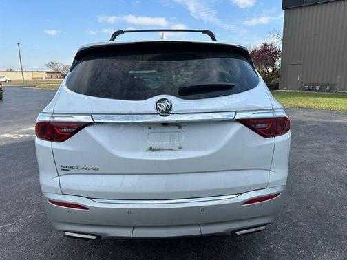 2022 Buick Enclave Essence