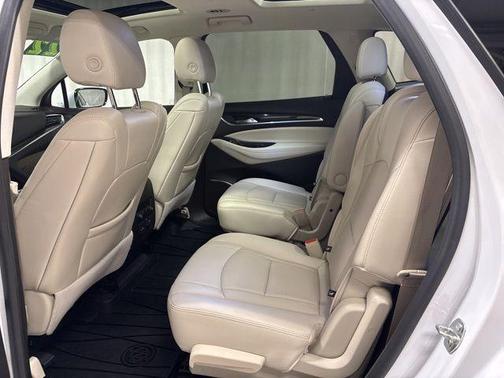 2022 Buick Enclave Essence