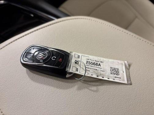 2022 Buick Enclave Essence