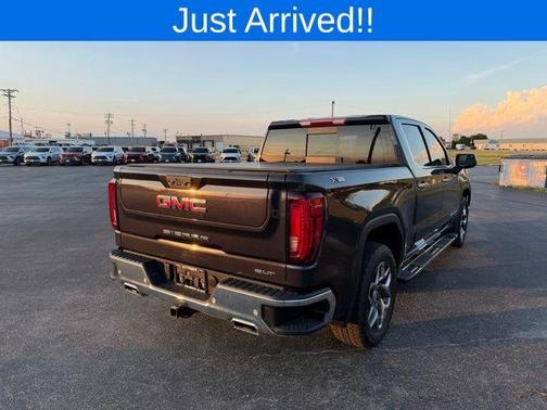 2022 GMC Sierra 1500 SLT