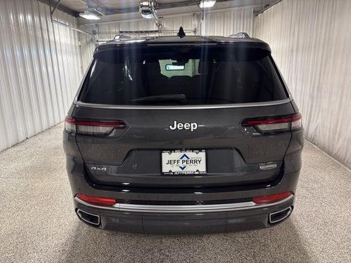 Metallic 2024 Jeep Grand Cherokee L Summit