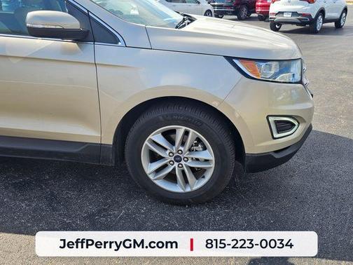 White Gold Metallic 2018 Ford Edge SEL