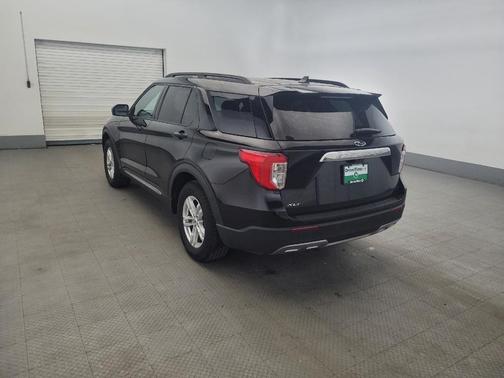 Agate Black Metallic 2022 Ford Explorer XLT