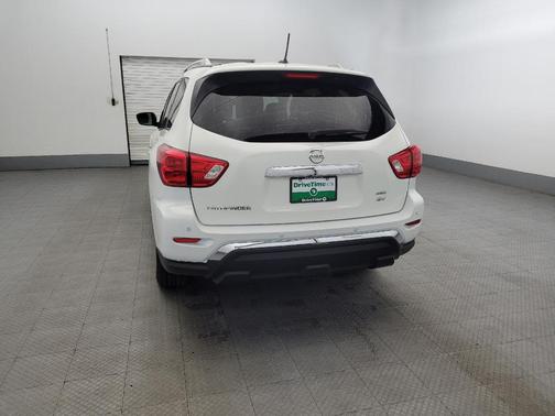 2018 Nissan Pathfinder SV