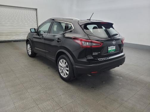 2022 Nissan Rogue Sport SV