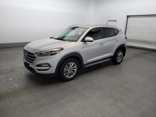 Molten Silver 2017 Hyundai TUCSON SE