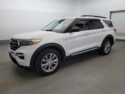Oxford White 2020 Ford Explorer XLT