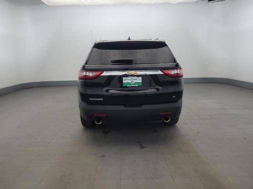 Mosaic Black Metallic 2018 Chevrolet Traverse LT Cloth