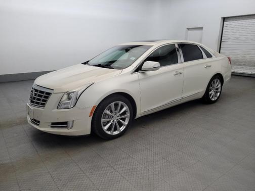 White Diamond Tricoat 2013 Cadillac XTS Premium