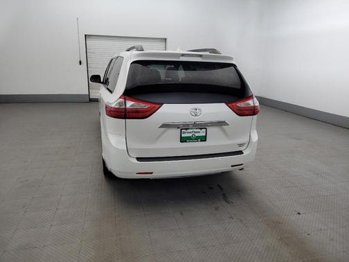 Blizzard Pearl 2015 Toyota Sienna Limited Premium