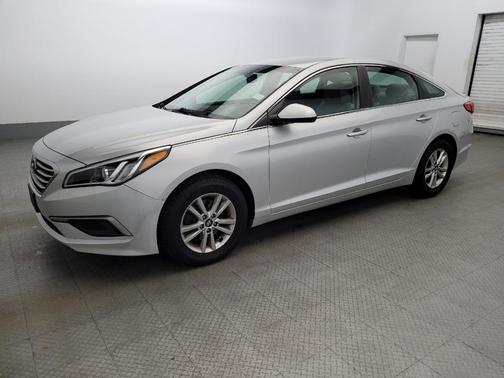 2017 Hyundai SONATA SE
