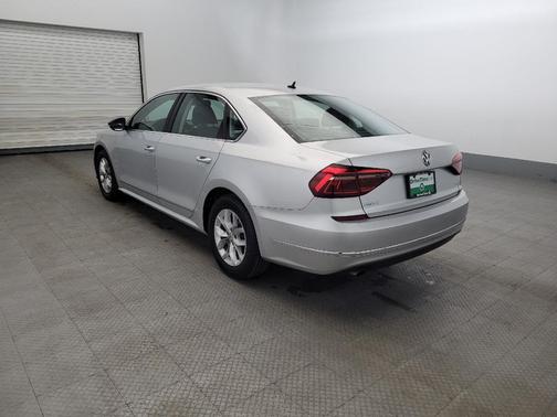 Reflex Silver Metallic 2017 Volkswagen Passat 1.8T S