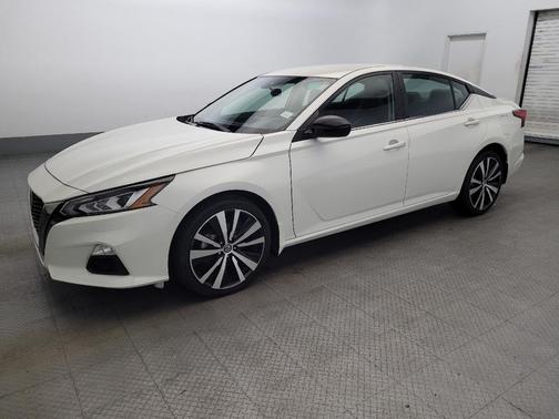 2022 Nissan Altima SR Intelligent AWD
