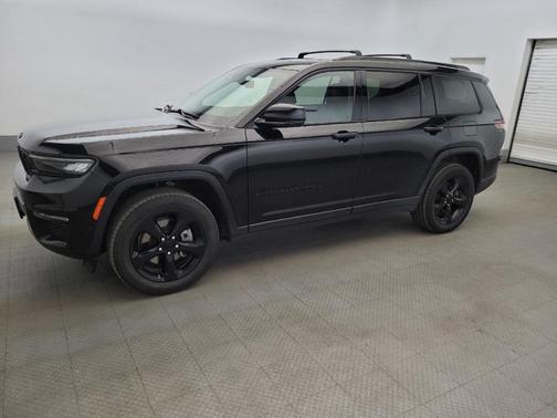 Diamond Black Crystal Pearlcoat 2022 Jeep Grand Cherokee L Limited