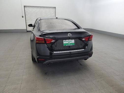 2021 Nissan Altima SR FWD