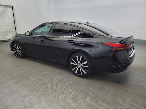 2021 Nissan Altima SR FWD