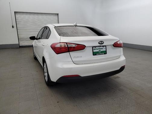Snow White Pearl 2016 Kia Forte LX