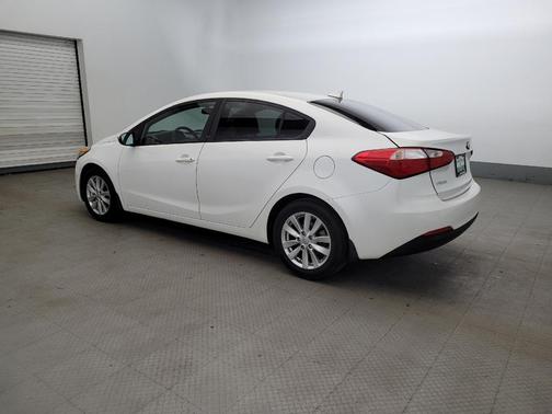 Snow White Pearl 2016 Kia Forte LX