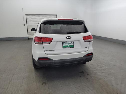 2016 Kia Sorento LX