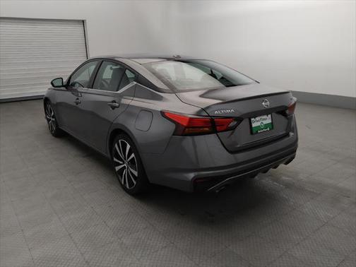 2022 Nissan Altima SR FWD