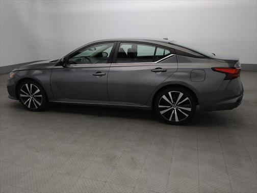 2022 Nissan Altima SR FWD