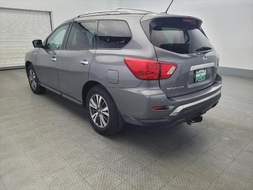 2017 Nissan Pathfinder SL