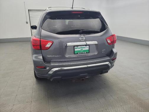 2017 Nissan Pathfinder SL