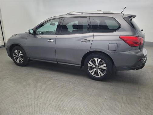 2017 Nissan Pathfinder SL