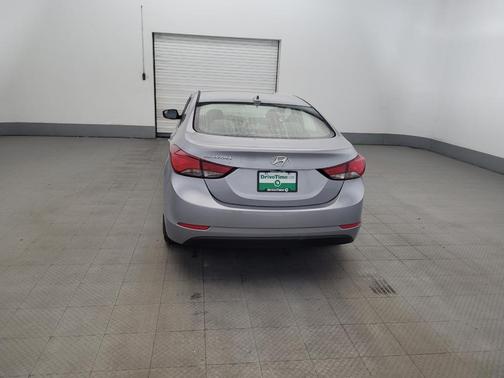 Shale Gray Metallic 2016 Hyundai ELANTRA SE