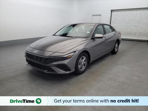 2024 Hyundai ELANTRA SE