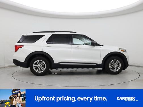 White 2020 Ford Explorer XLT