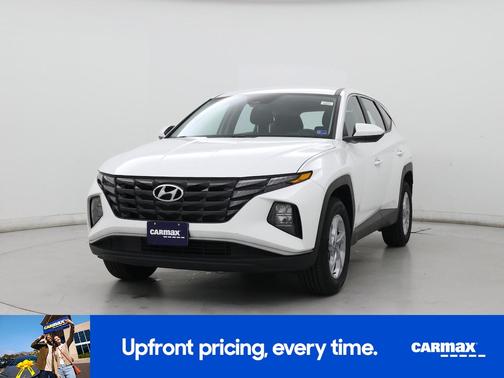 White 2023 Hyundai TUCSON SE