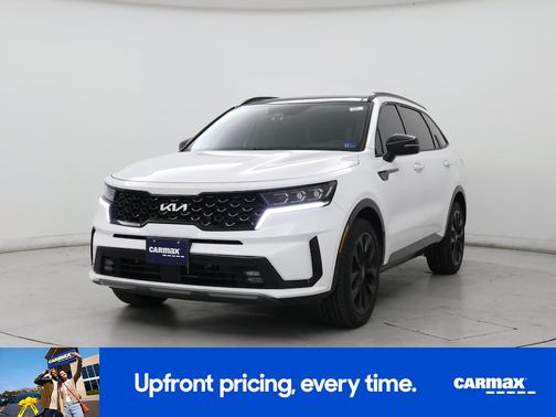 White 2022 Kia Sorento SX