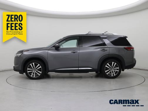 Gray 2022 Nissan Pathfinder Platinum