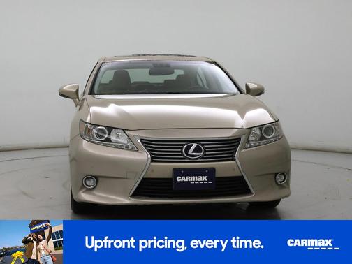 2014 Lexus ES 300h 